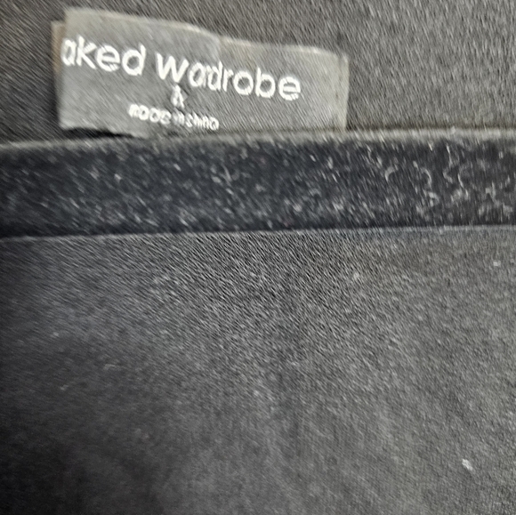 Naked Wardrobe sleeveless size 1X black low-cut V-neck bodysuit NWT - Picture 4 of 6